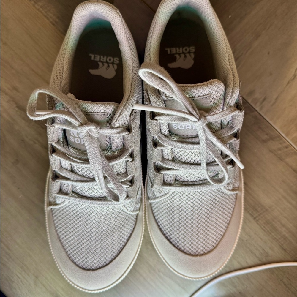 Sorel Women's Sneakers in Light Gray and Cream Size 7.5 - Picture 5 of 8